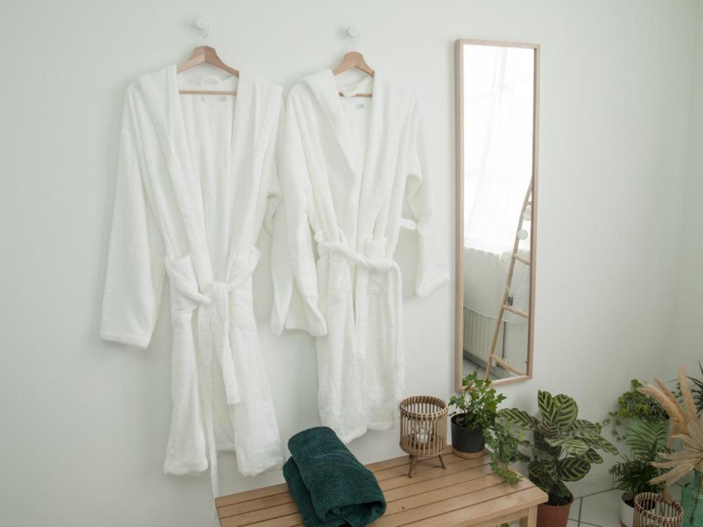 Evasion Tropicale - Studio Avec Spa, Cosy Et Renove Au Coeur De Soissons - 2 Pers Exterior photo