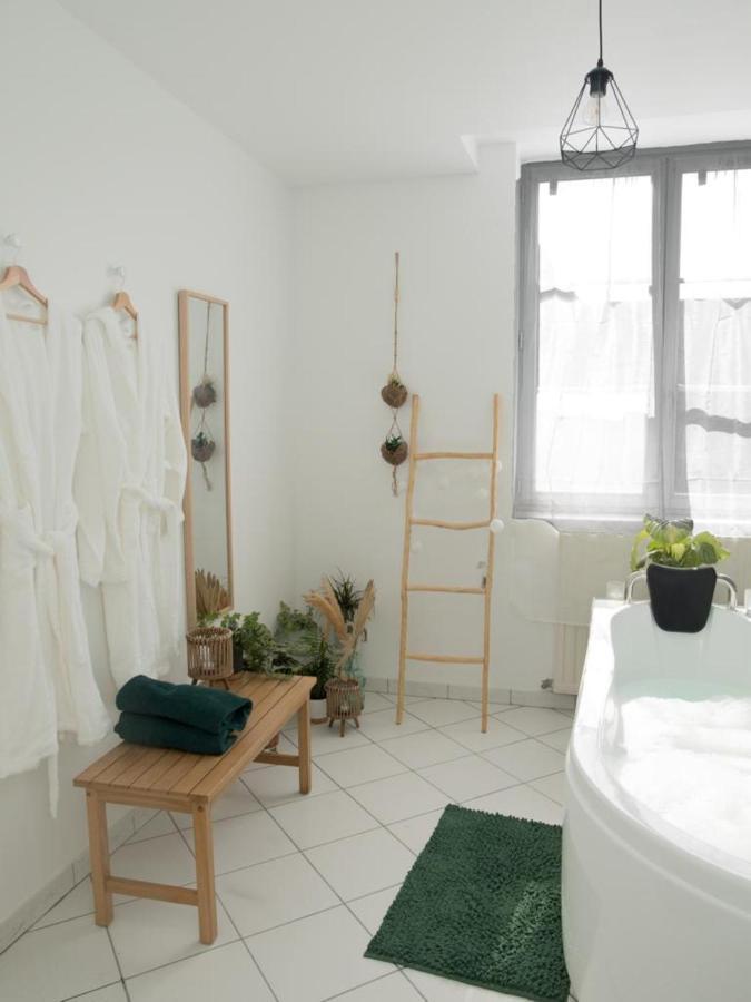 Evasion Tropicale - Studio Avec Spa, Cosy Et Renove Au Coeur De Soissons - 2 Pers Exterior photo